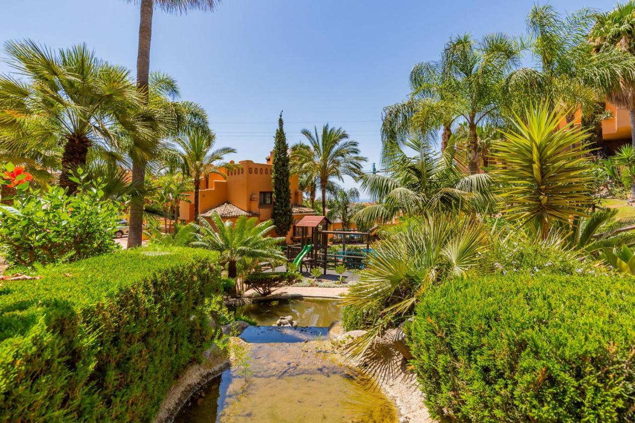 Garden Suite Beach & Relax Sitio de Calahonda Exterior photo